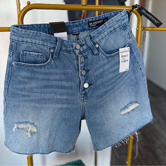 NWT Nordstrom BlankNYC the Warren Women's Denim Distressed Shorts 100% cotton - Picture 2 of 7